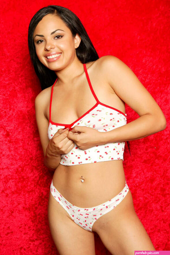 Naked Breanna Yde Nude Fakes Gallery My Hotz Pic