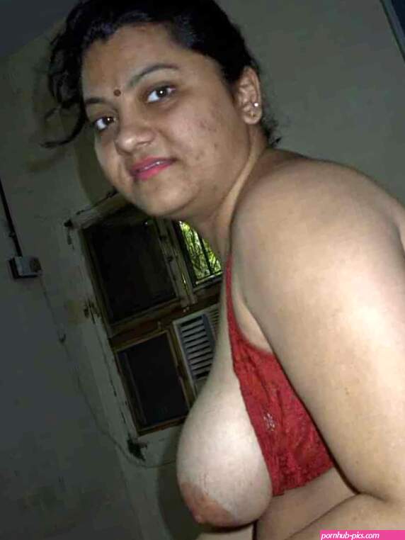 Desi Bhabhi nude photos online