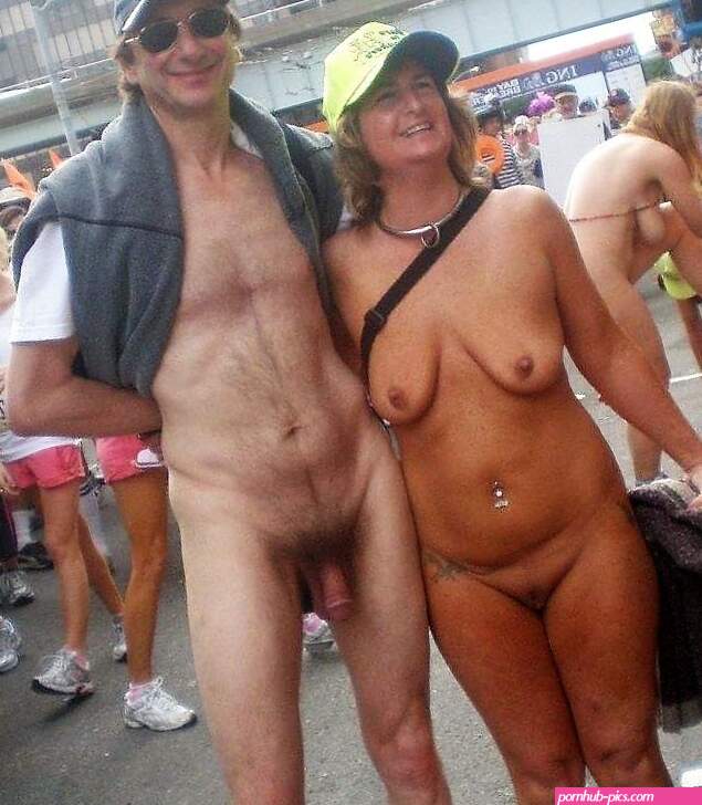 nude couple in public pics