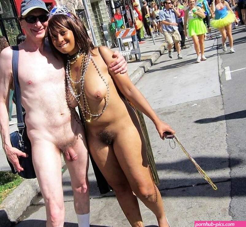 nude couple in public pics