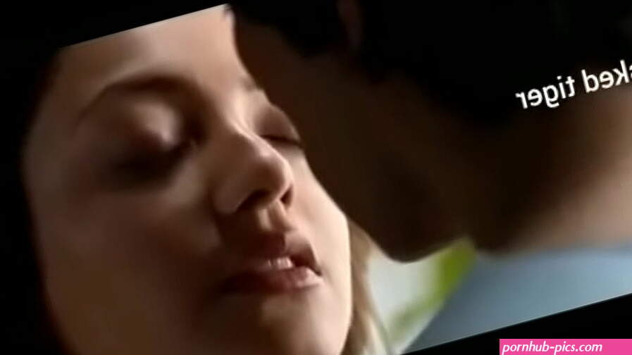 Kajal Agarwal Hot Kiss Compile