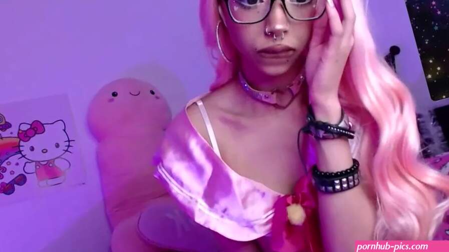 Watch zoweybunni From Stripchat Free Porn Video