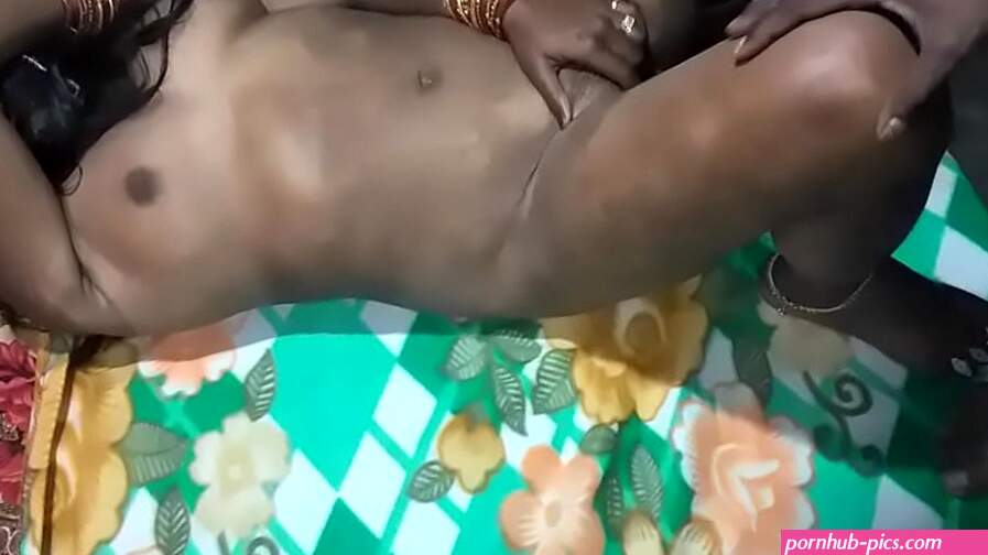 Indian Aunty With Young Boy Playing With Tits Desi Pussy