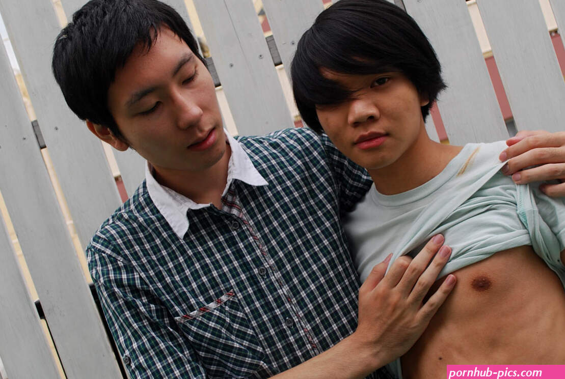Kaoru lose his hard and the closer he gets to blowing his load