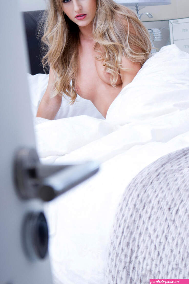 Natasha Anastasia Naked Morning