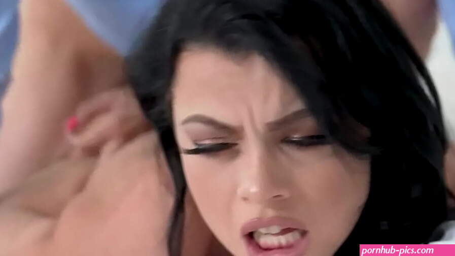 Curvy Nadia White Anal by Young Creditor