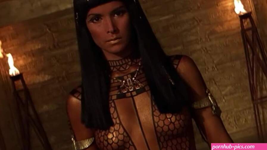Nude Scenes: Patricia Velasquez