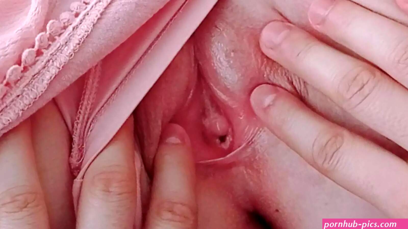 Touching Petite Pussy Under Shorts: Tight Pussy Porn