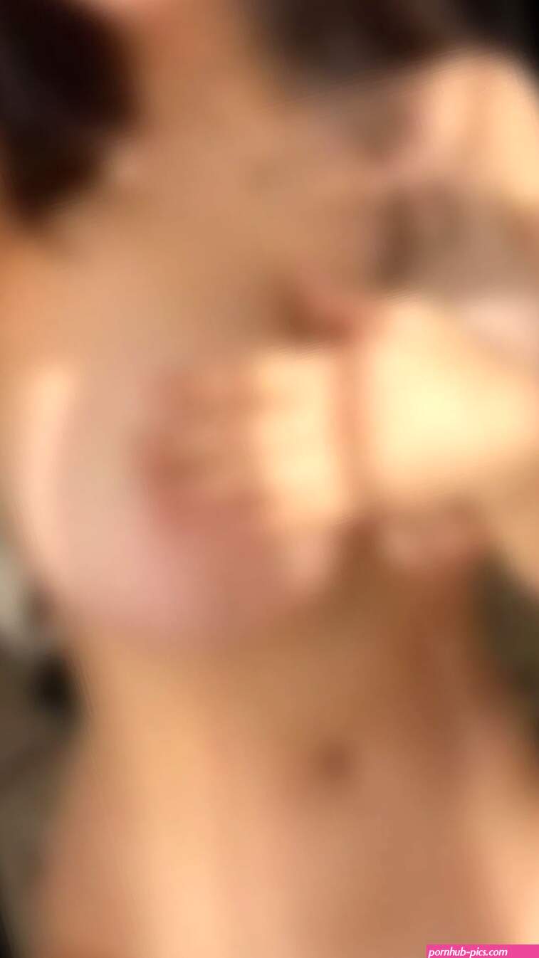 sunny12 Show boobs pussy