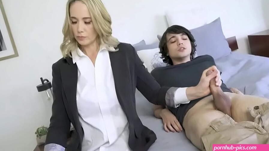 Hot step mom ass fucked by stepsons bully