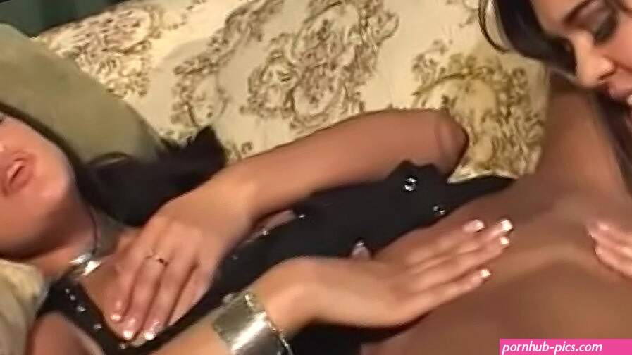 Sexy latina babes Olivia OLovely and Ice La Fox lick each others assholes and twats
