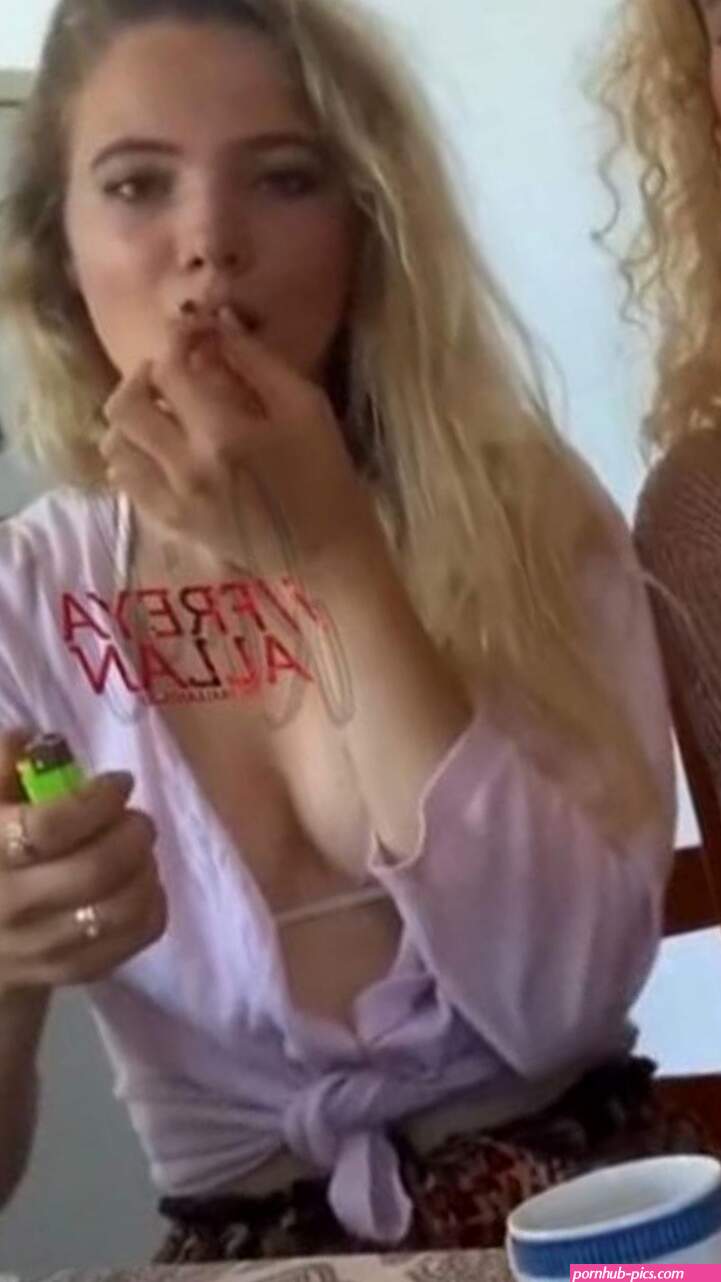 Freya Allan Naked