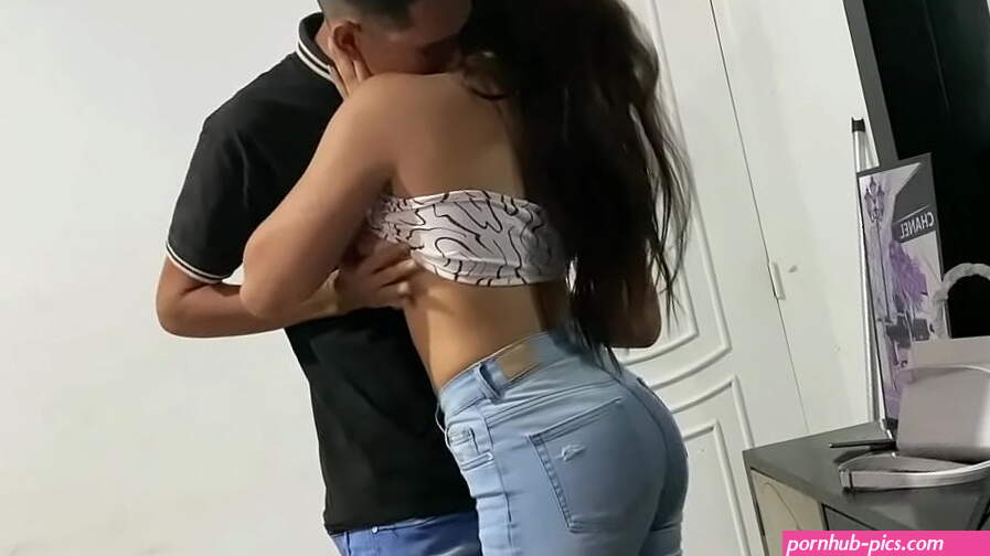 follo con mi hermanastra antes de que se valla con sus amigos