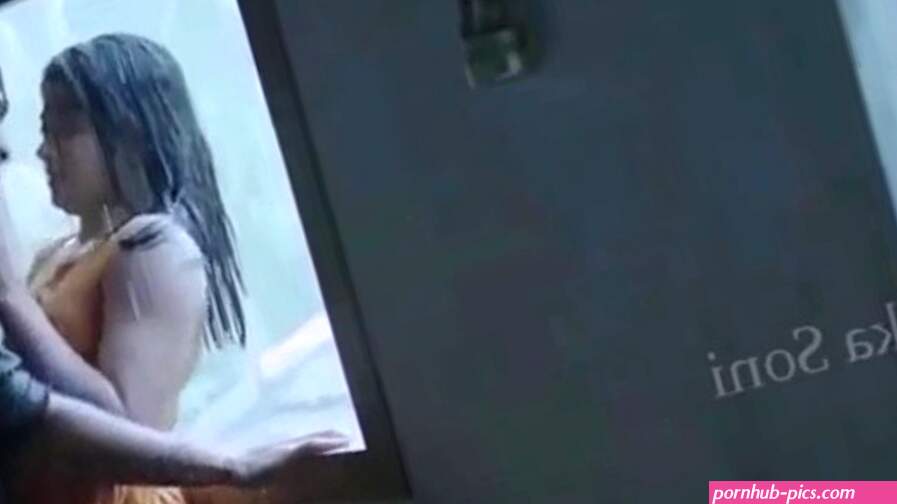 Rasmika Mandanna latest KISS scenes