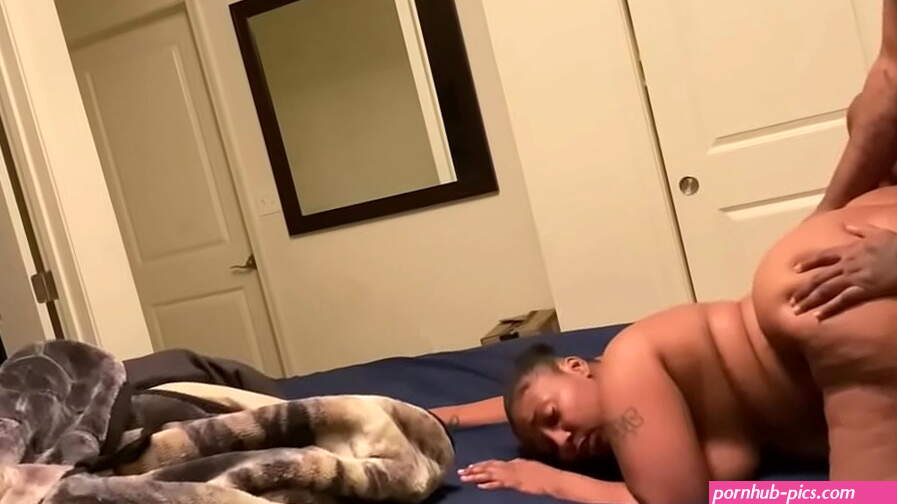 Fat Ass RedBone Muslim Thot Struggles To Take My Big Black Somali Dick Raw End up Cumming In Her