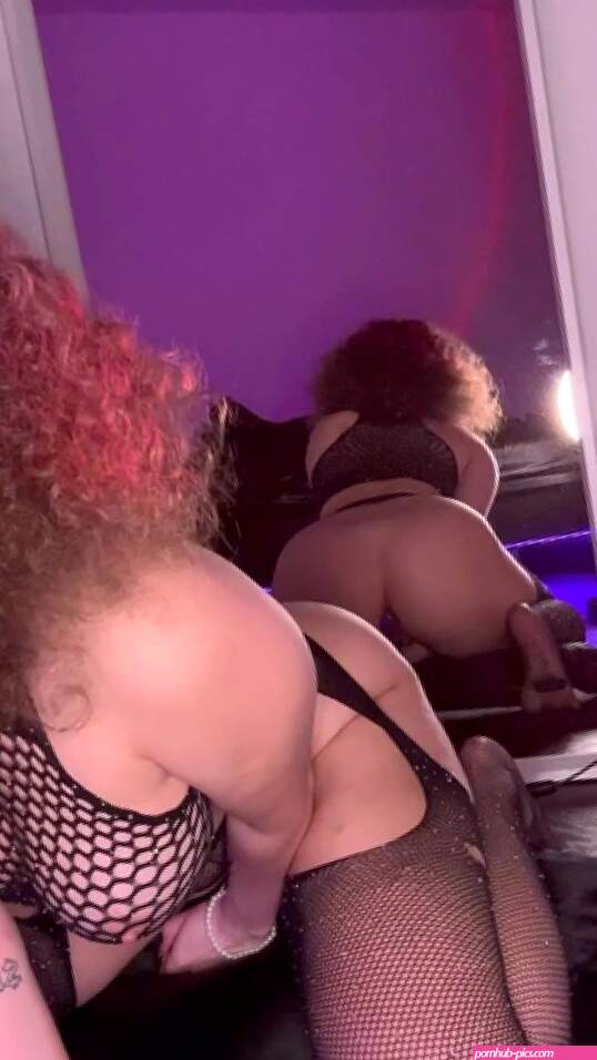 Watch online Yololary Leaked Onlyfans