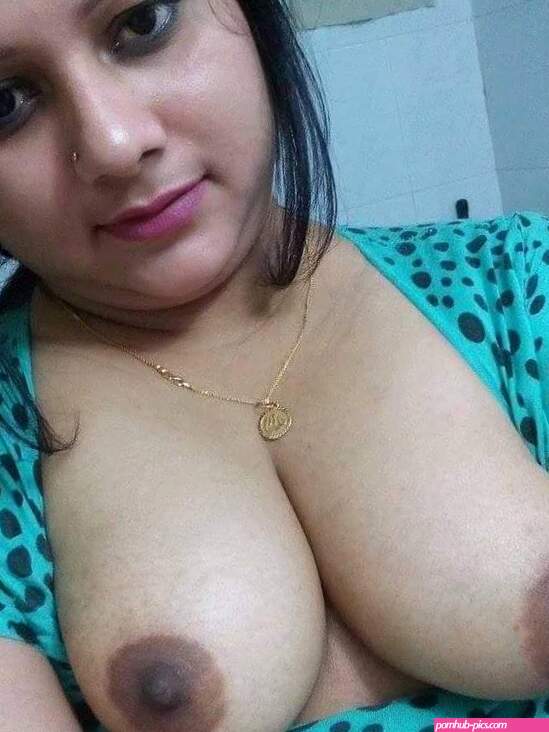 Bangali Horny Aunty Nude Tits Leaked Photos
