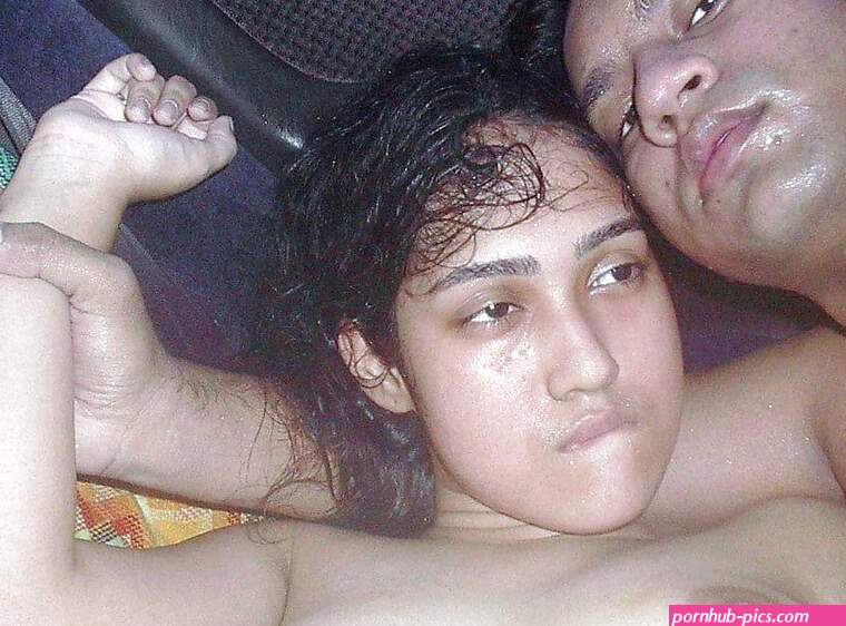 Erotic desi car sex photos of horny Indian college lovers