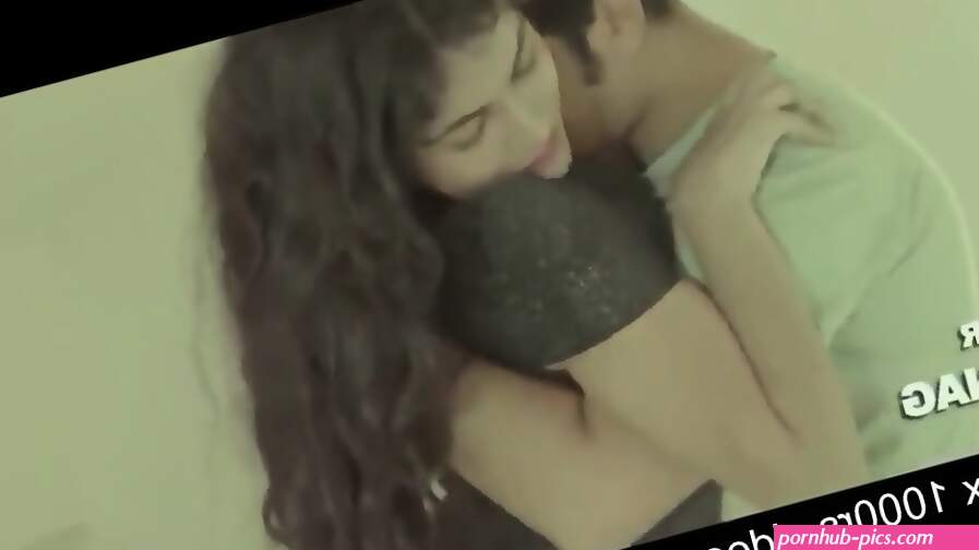 Yessma Hot