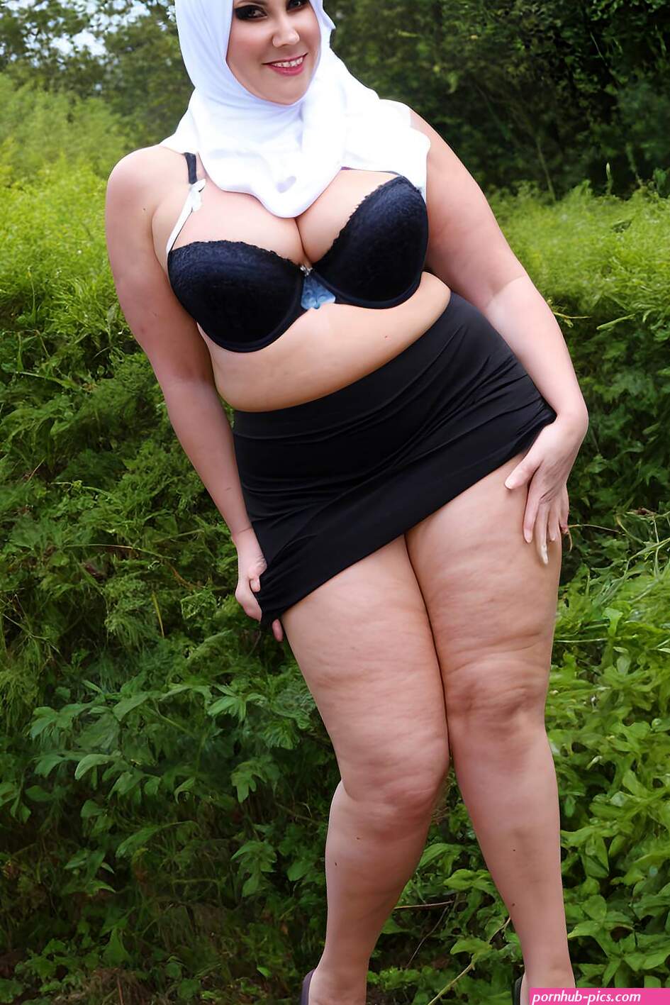 AI Porn: mature high heels big boobs bbw hijab big breast big legs