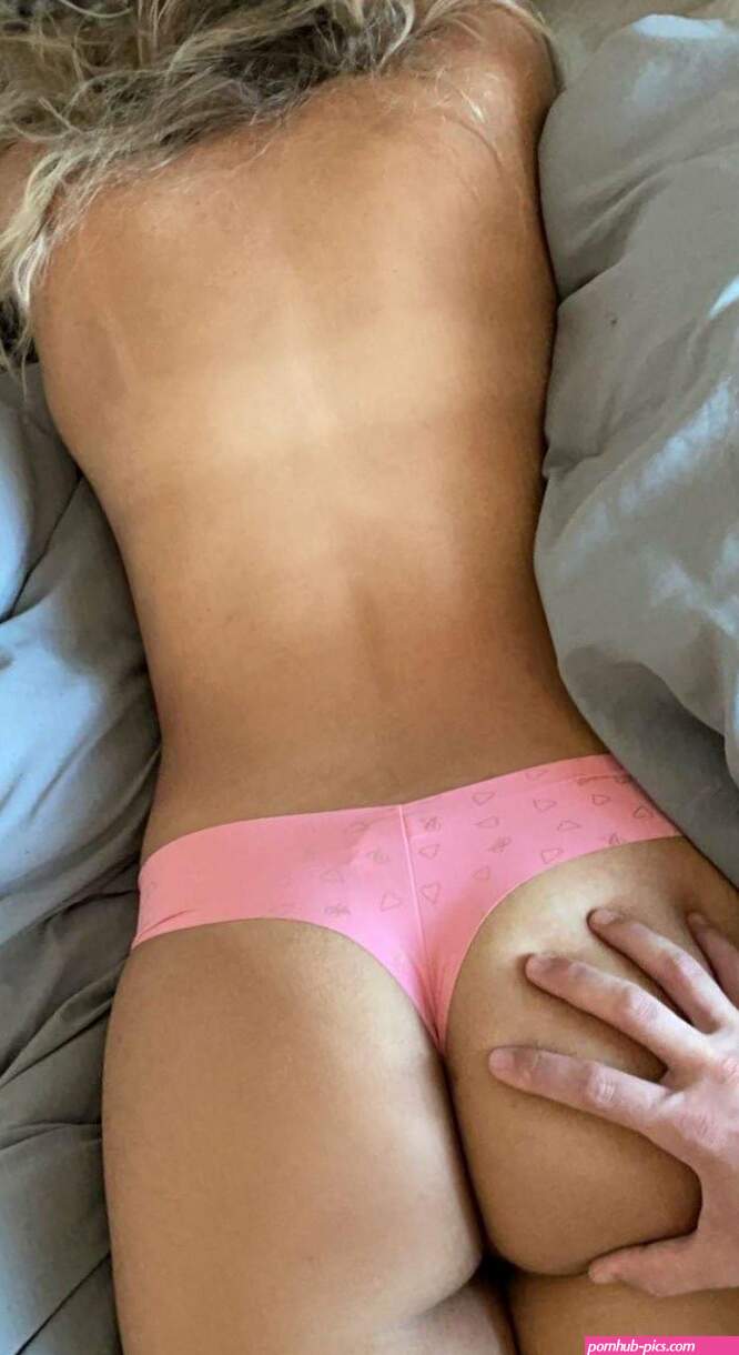 Ariana Lee Nude Tiktok