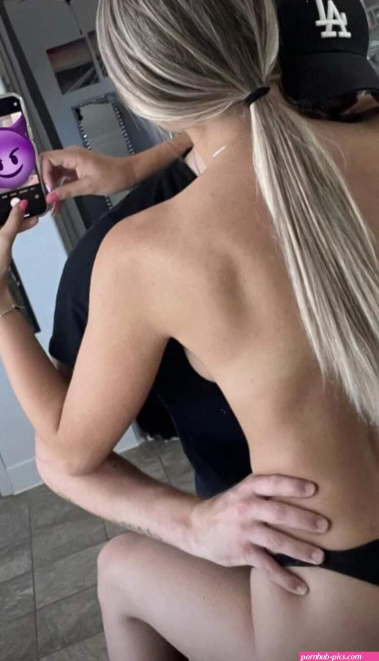 Ariana Lee Nude Tiktok