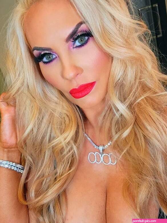 Coco Austin: Ageless Busty MILF OnlyFans Leaks