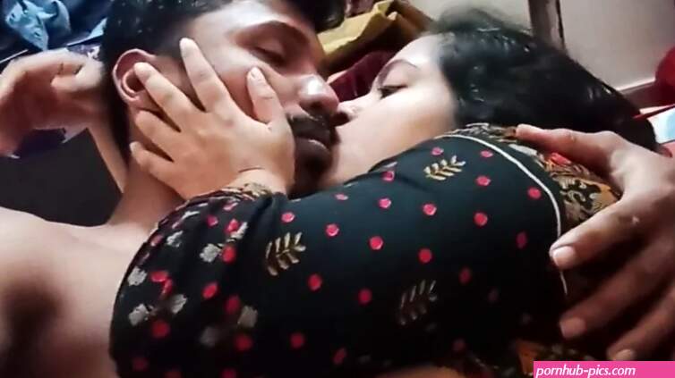 INDIAN COUPLES LEAKED SEX PART 4