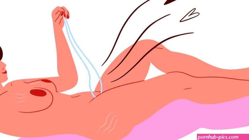 Sex Expert Tells Us How She Really Feels About Those Bridgerton Sex Scenes