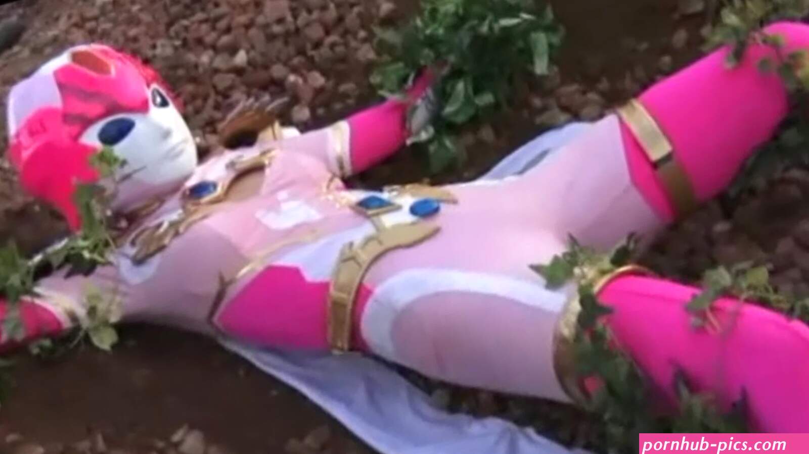Zeod 80 01 heroine sexy pinch valtemia watch online