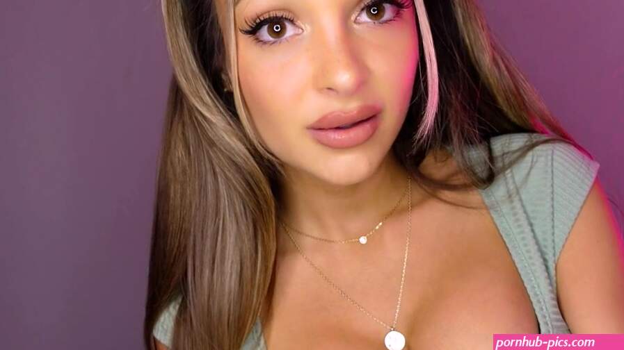 Iced Mocha ASMR Girlfriend Distracts You with Sex Video Leaked 1