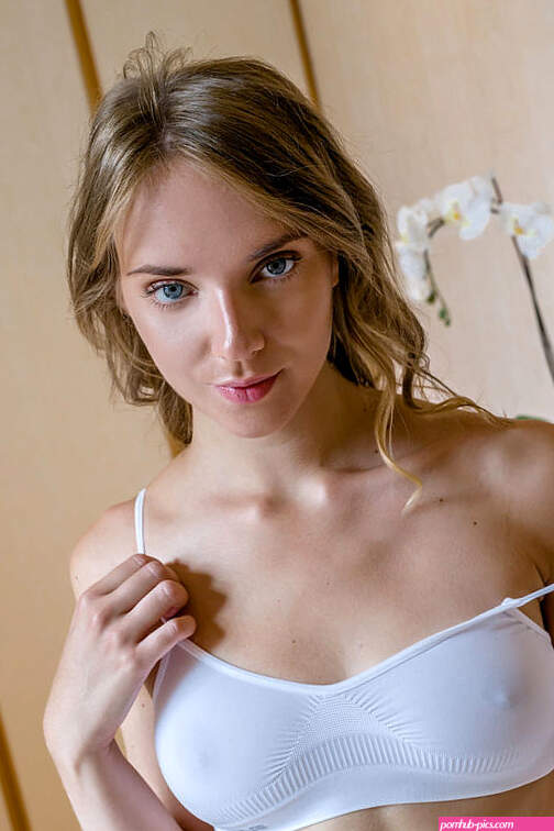 Met Art Oxana Chic Pornbae Solo Gallery Sex HD Pics