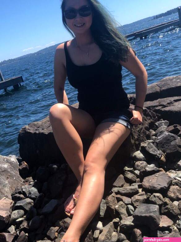 Monique Mae Asianhotwife 0.2 on X: sugarbaby sugardaddyswanted sugardaddywanted asian onlyfans hotwife Regular next door neighbor here. Im a asian hotwife sharing my naughty adventures with my onlyfans. Also looking