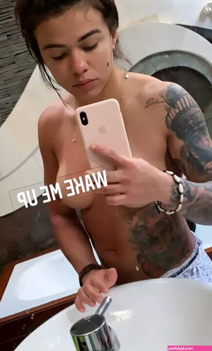Claudia Gadelha Nude OnlyFans Leak Picture B6ebaqxoJ6