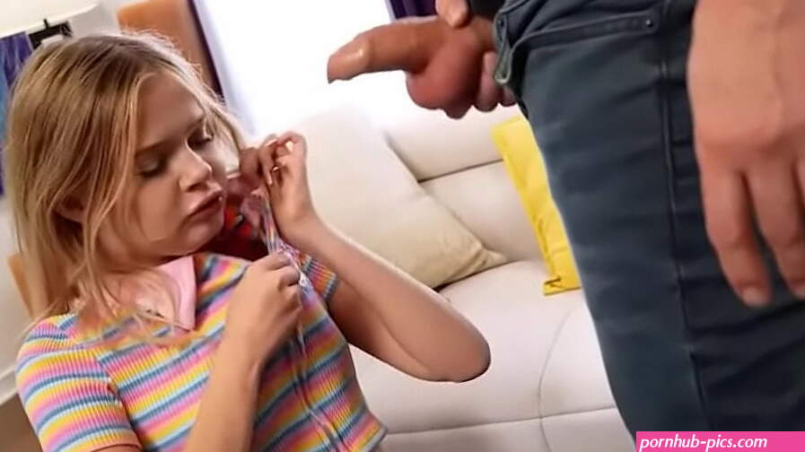 Perfect Teen Stepdaughter Got his Stepdather Hammer Deep Inside her Small Pussy