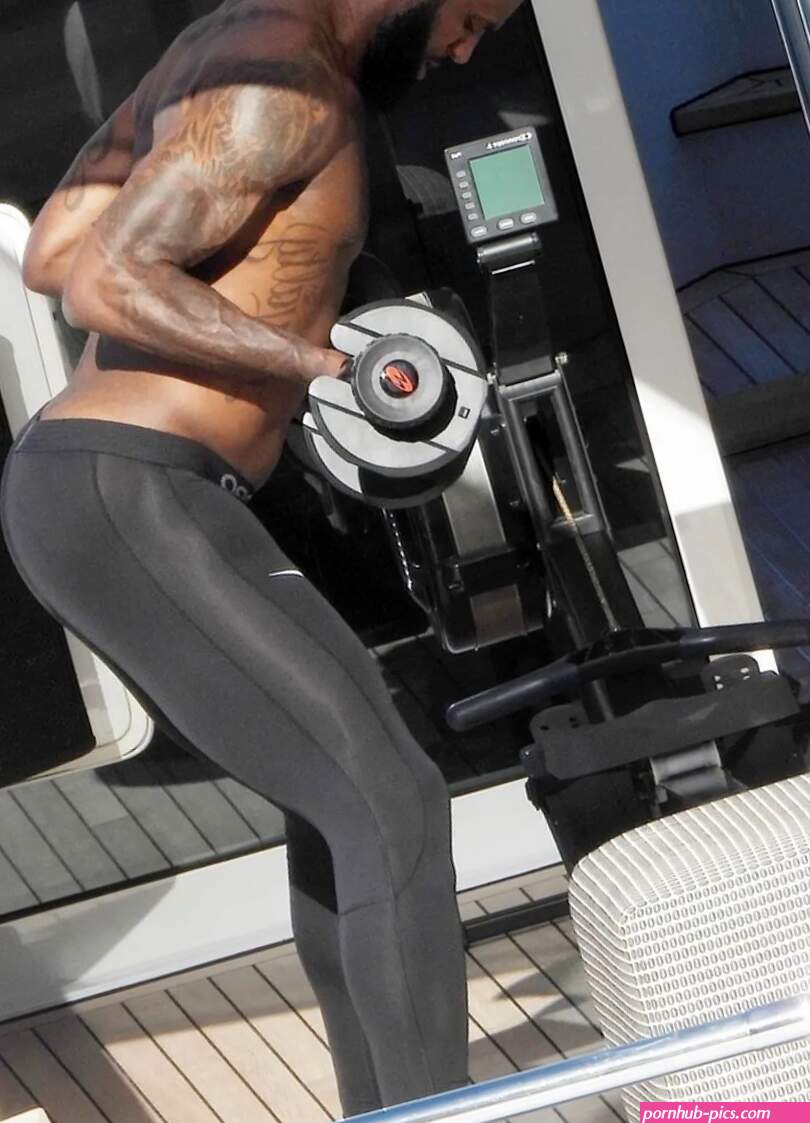 Lebron James Shows His Muscle Body During Workout