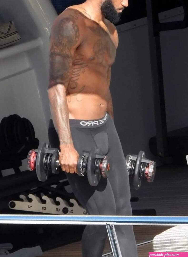 Lord have mercy: A shirtless Lebron James works out