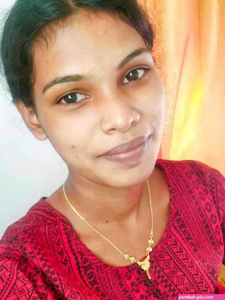 Indian Slim Horny Mallu Girl Nude Pics Leaked