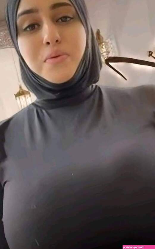hijab and niqab boobs