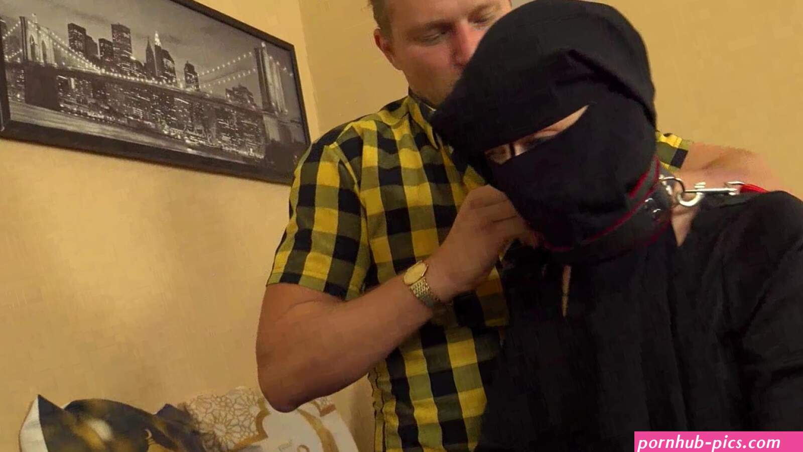 Emma Evans Whore In Niqab Enjoyed Hardcore Sex