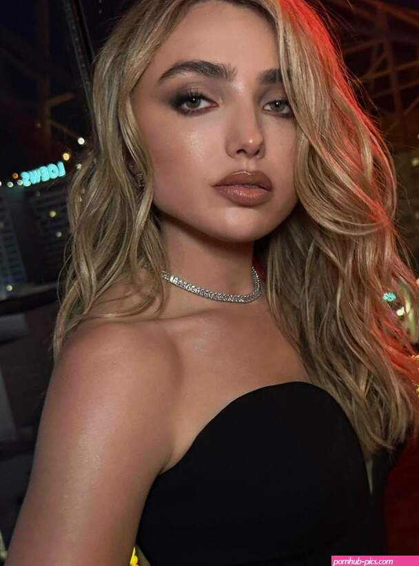 Peyton List PeytonList Nude Leaks OnlyFans