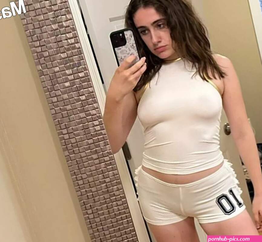 Rachel Anne Sennott Nude OnlyFans Leak Picture nUCuYwNaLQ