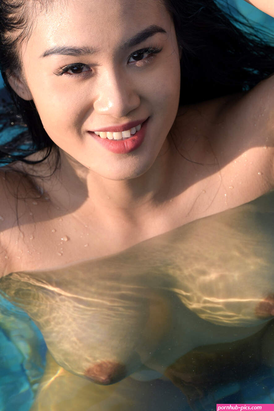 Pool nudes XXX Porn Pics at Elite Babes