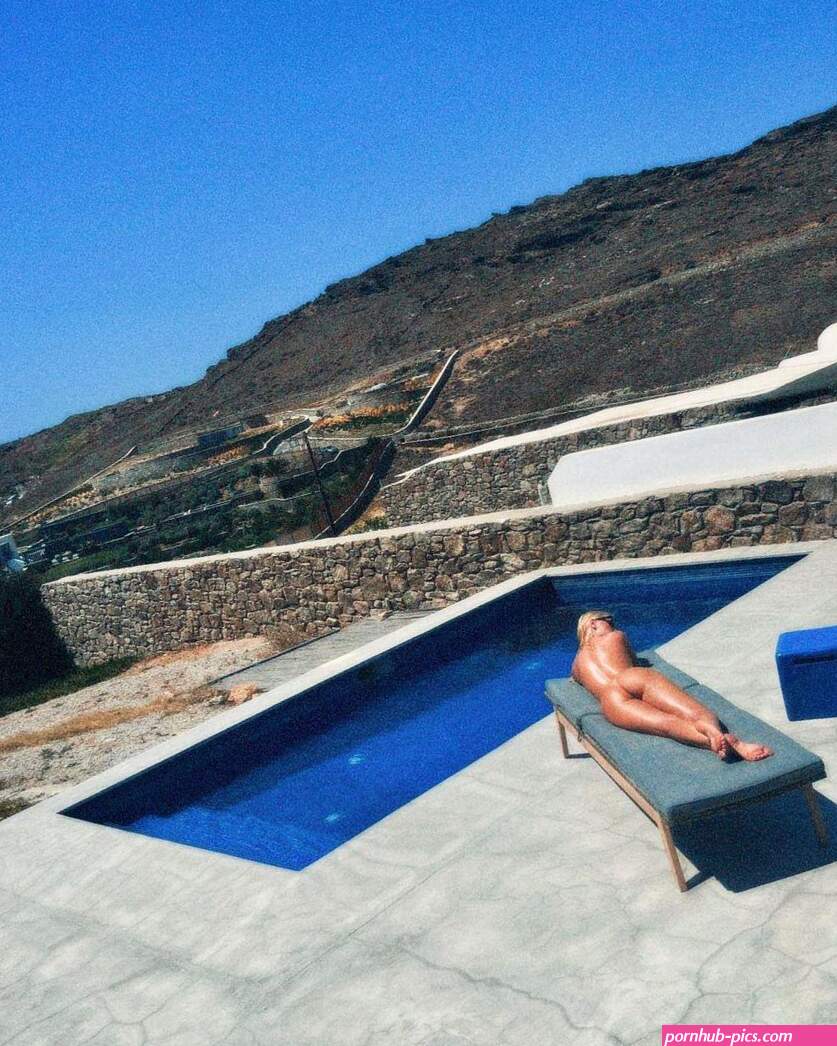 Alexandra Stan Sexy Poses Nude Showcasing Her Hot Butt By The Poolside In Greece