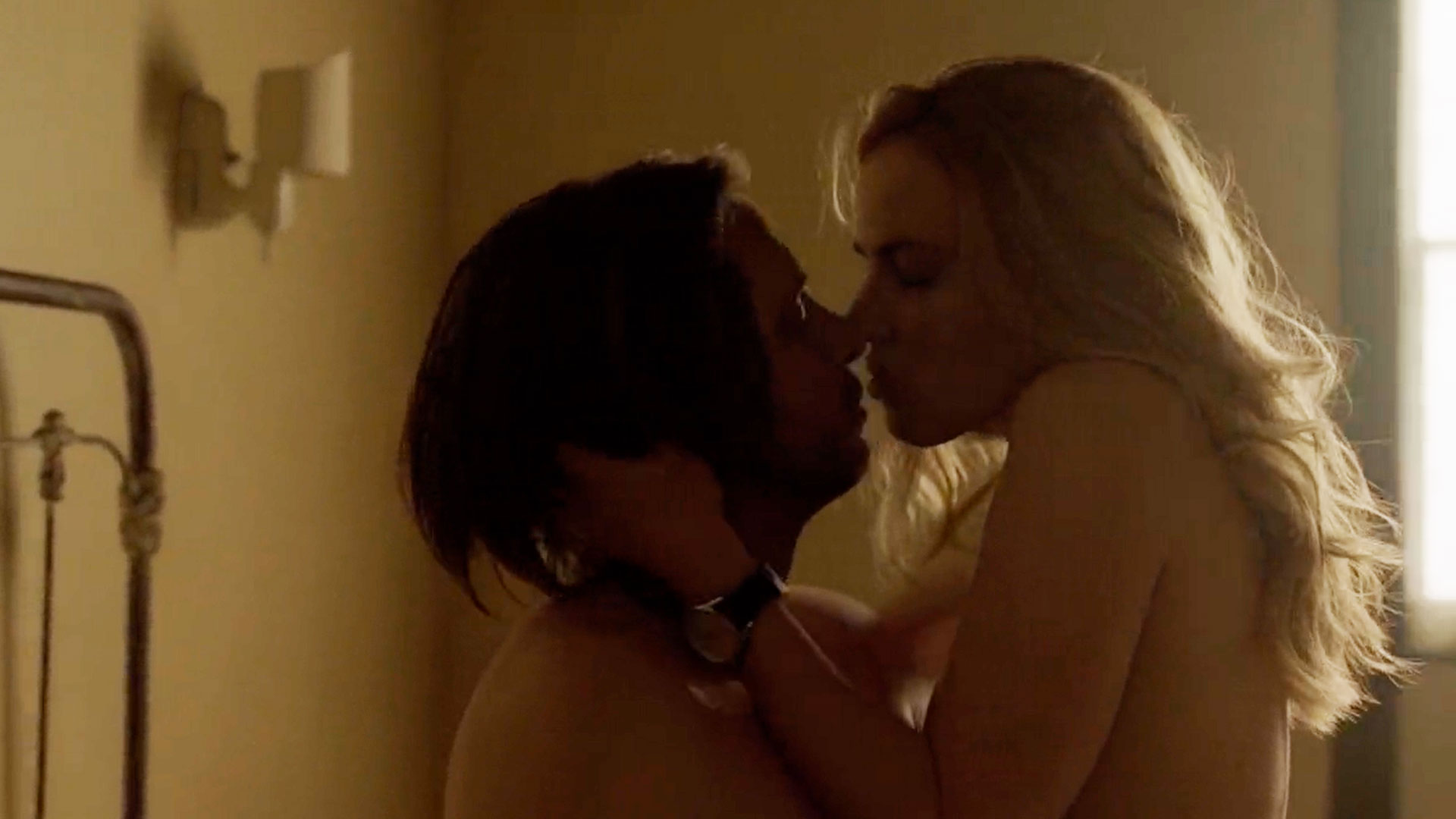 Amanda Schull nude