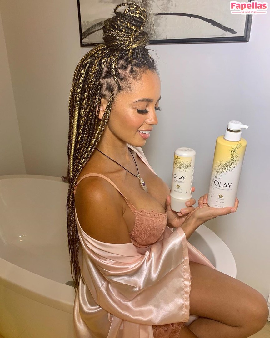 Vanessa Morgan aka vanessamorgan Nude Leaks