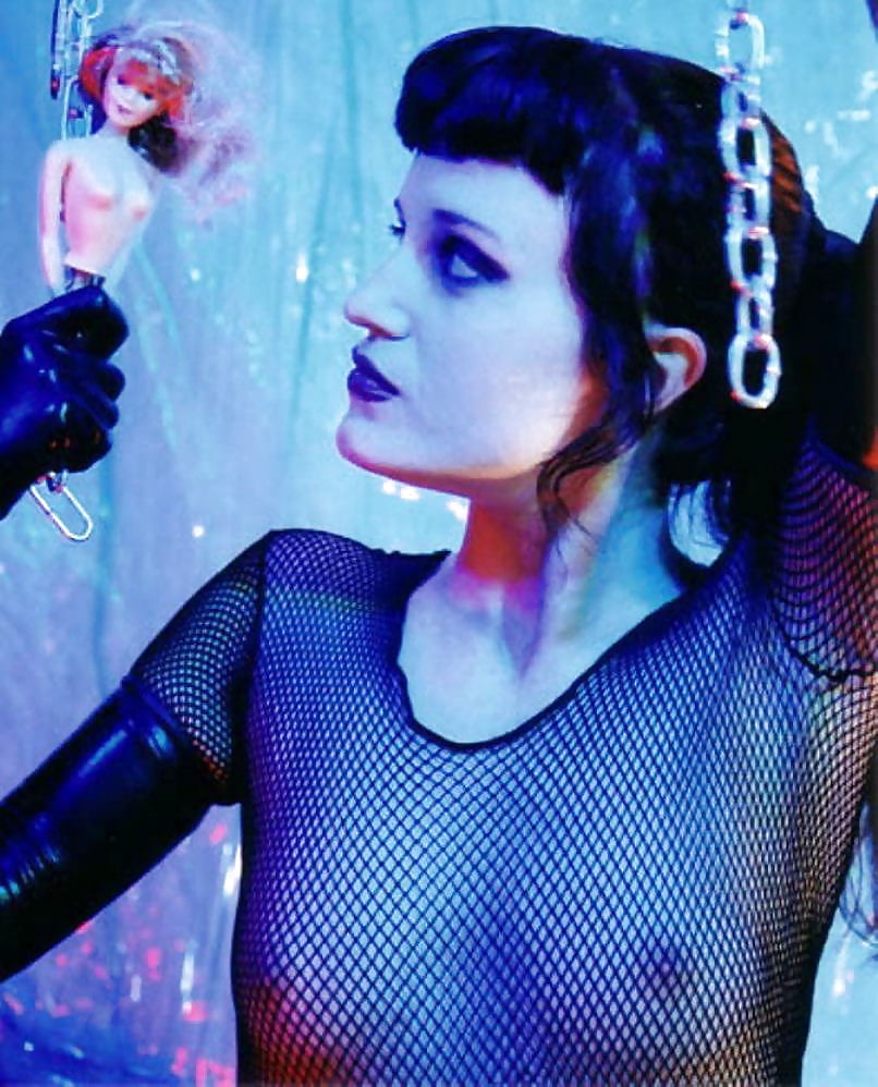 Celebs 082 Pauley Perrette non-nude