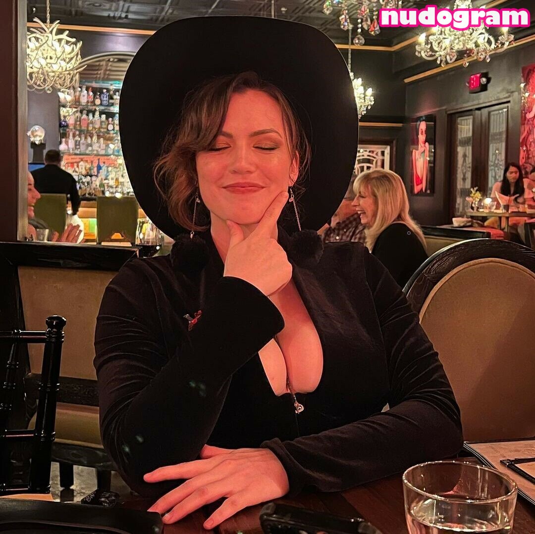 RIPmika TheSirenMika Nude Leaks OnlyFans