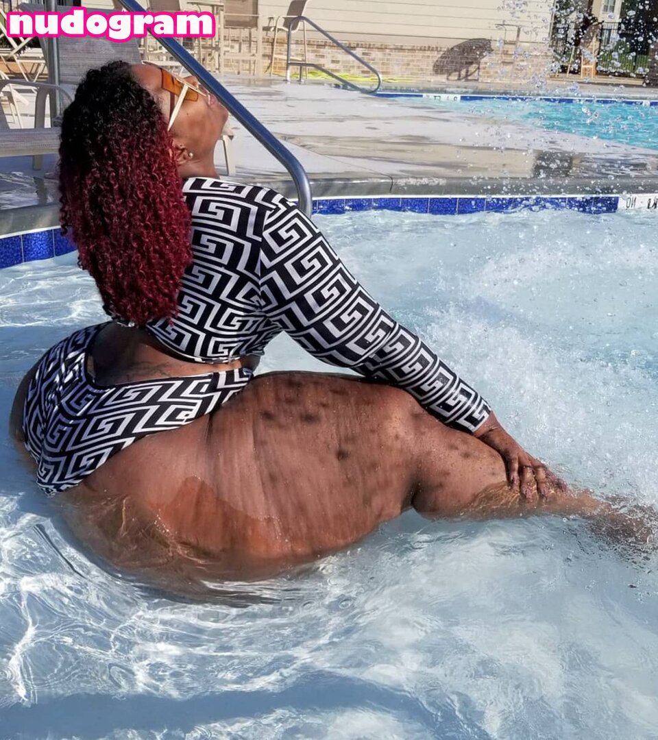 Curvy Curly Chrisy Nude Leaks OnlyFans