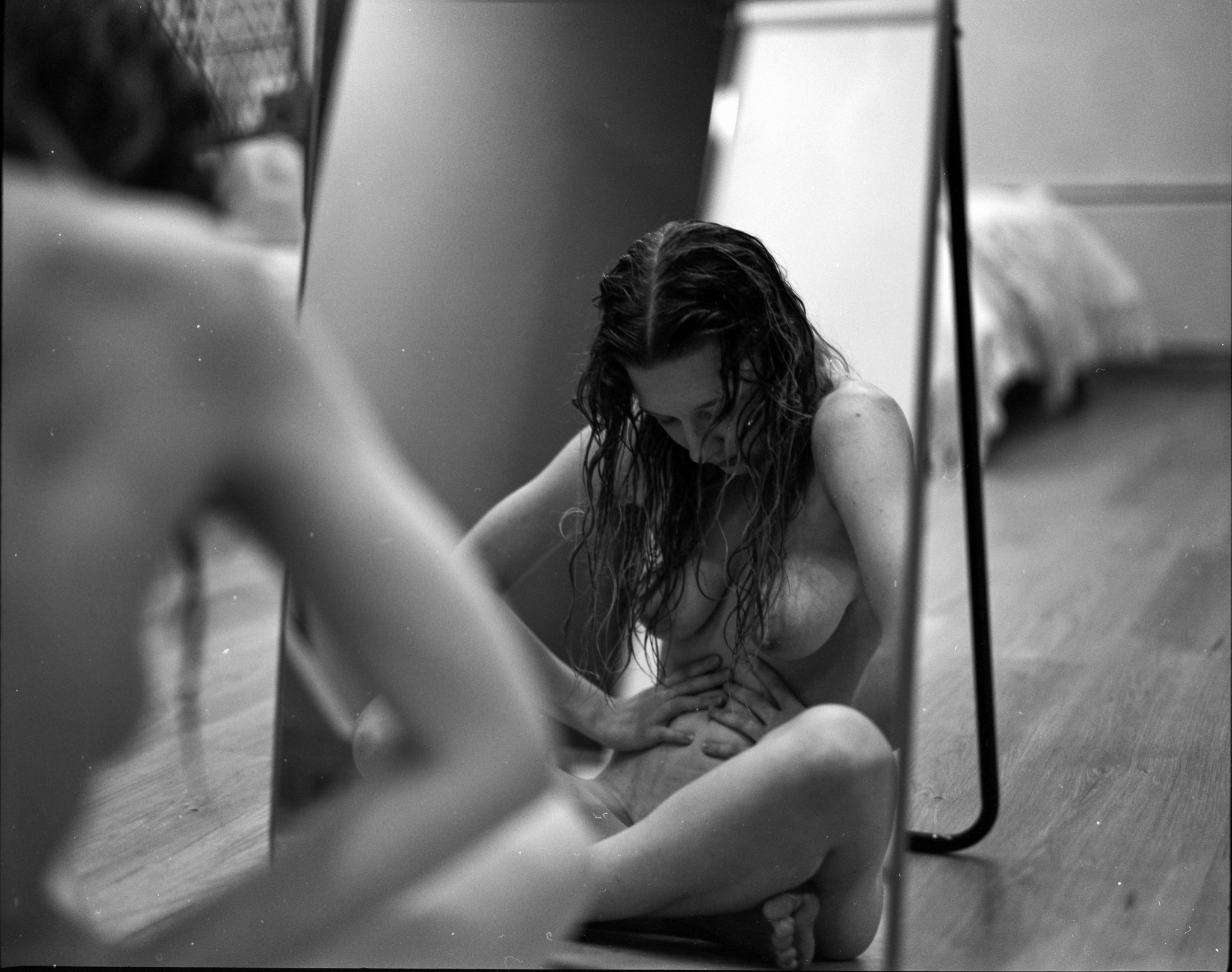 File:Nude with mirror.jpg